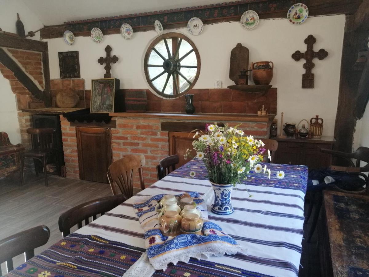 Rucar  Casa Traditionala Transilvaneana מראה חיצוני תמונה
