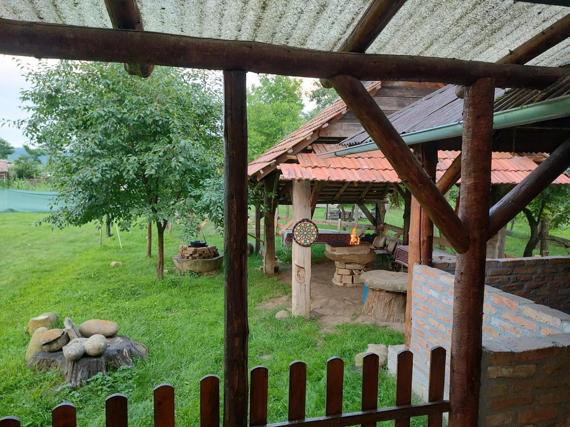 Rucar  Casa Traditionala Transilvaneana מראה חיצוני תמונה